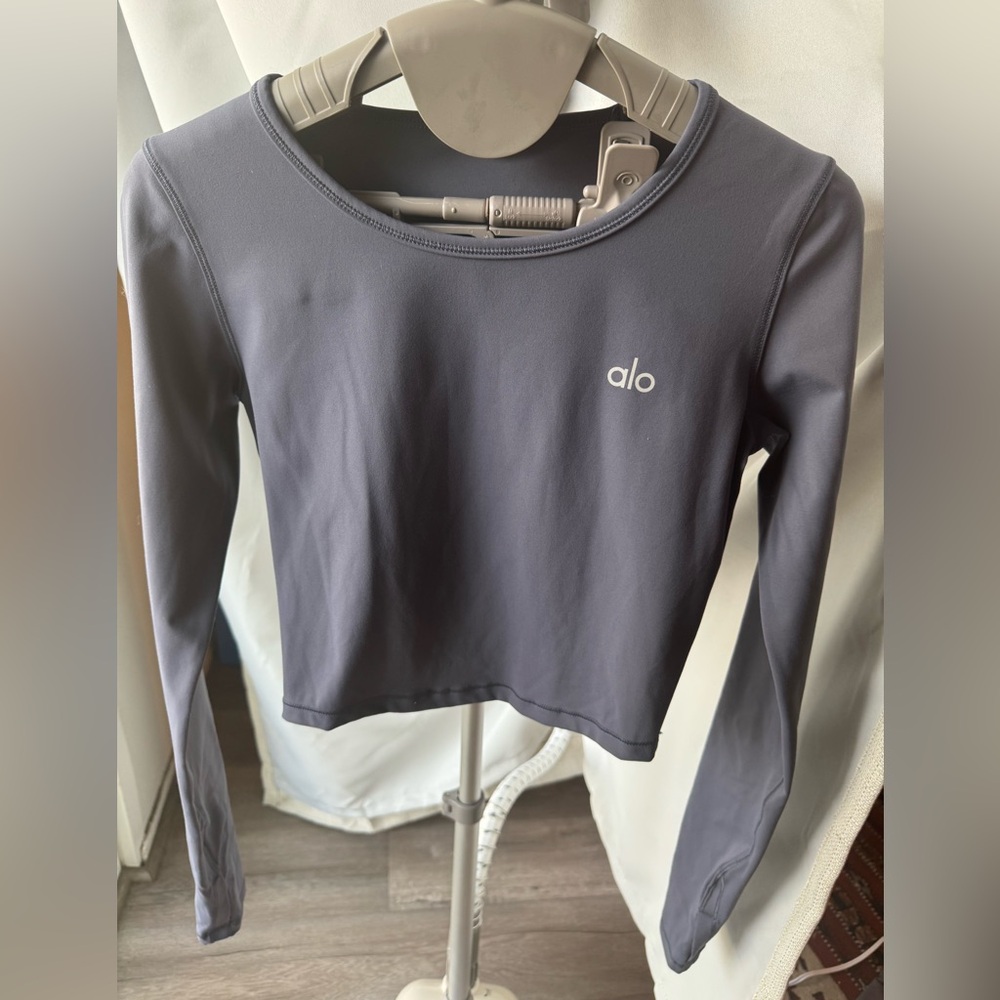 (SOLD)ALO Yoga Grey Women's Long Sleeve Top-M